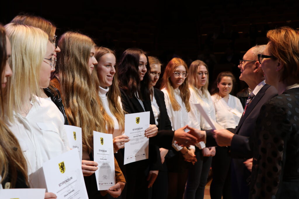 Stypendia Marszałka Województwa Pomorskiego zostały wręczone